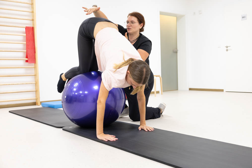 Krankengymnastik Übung